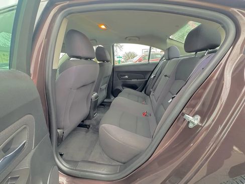 Used 2015 Chevrolet Cruze LT image 32