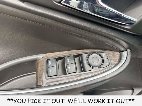 Used 2024 Chevrolet Malibu LT FWD image 13