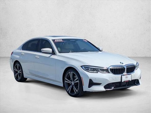 Used 2019 BMW 330i Sedan w/ Convenience Package RWD image 3