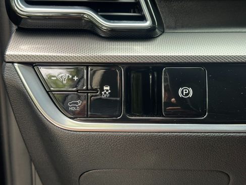 Used 2024 Kia Sportage SX FWD image 17