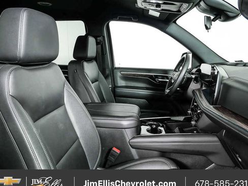 Certified 2025 Chevrolet Tahoe LT image 21