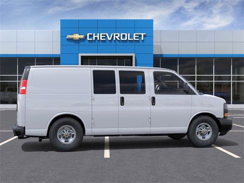 New 2025 Chevrolet Express 2500 image 5