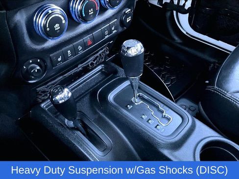 Used 2017 Jeep Wrangler Unlimited Sahara image 26