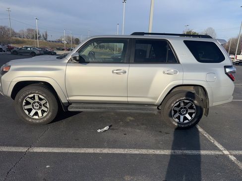 Certified 2021 Toyota 4Runner TRD Off-Road image 2