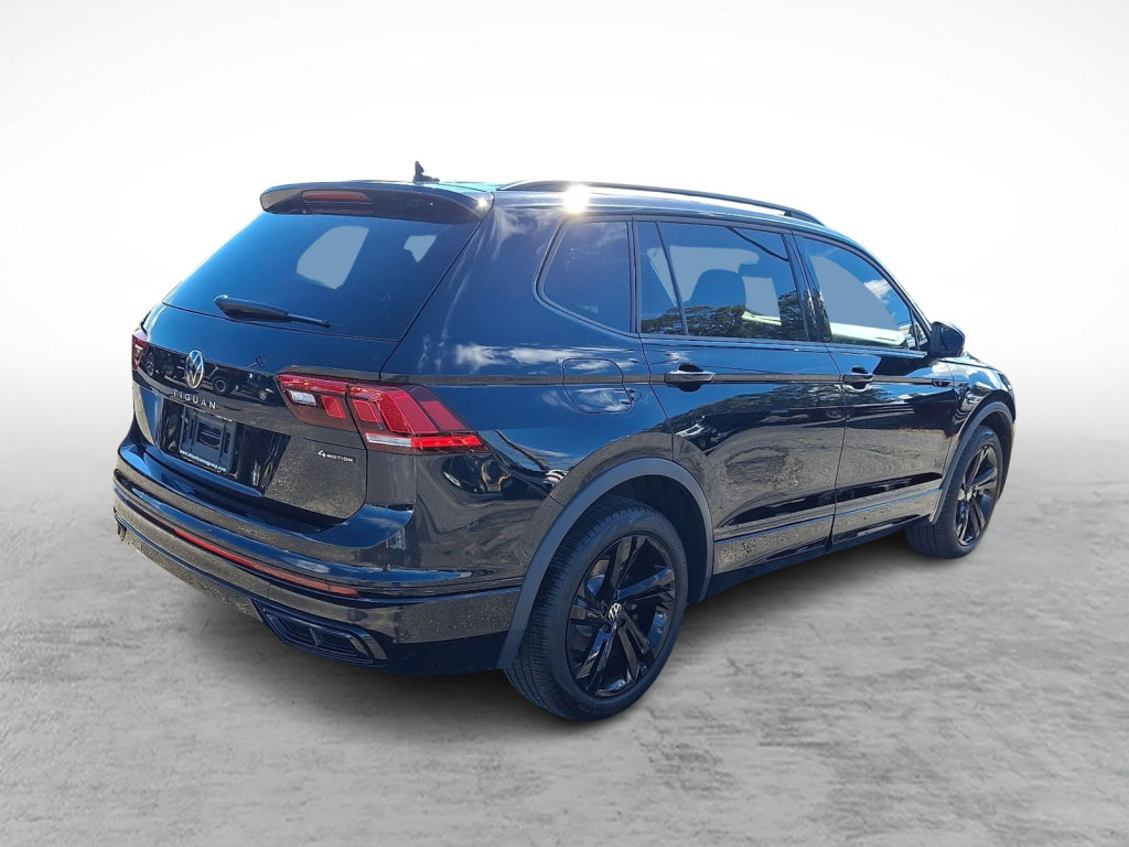 Used 2024 Volkswagen Tiguan SE R-Line AWD/4WD image 5