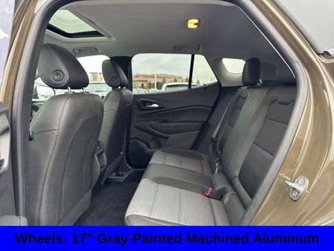 Used 2024 Chevrolet Trax LT w/ Sunroof Package FWD image 20