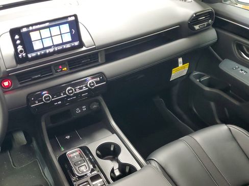 Certified 2025 Honda Pilot EX-L image 19