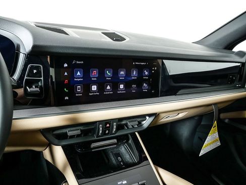 New 2026 Porsche Cayenne image 13