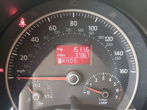 Used 2009 Volkswagen Beetle Blush image 16