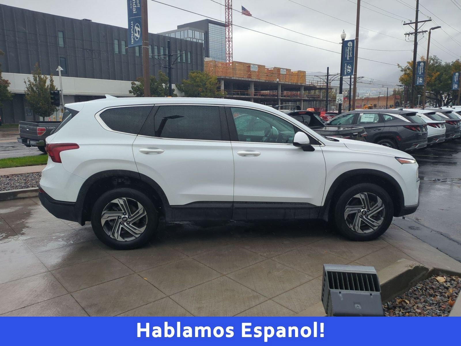 Used 2022 Hyundai Santa Fe SE AWD/4WD image 2