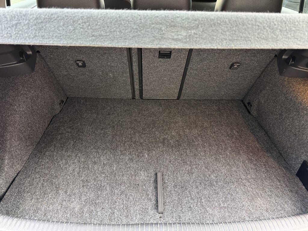 Used 2012 Volkswagen Golf TDI FWD image 25