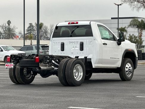 New 2025 GMC Sierra 3500 Pro w/ Convenience Package AWD/4WD image 4