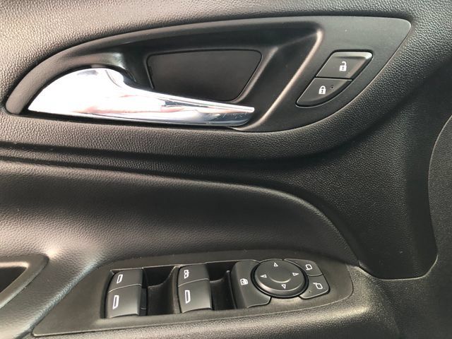 Used 2020 Chevrolet Equinox LT w/ Driver Convenience Package FWD image 38