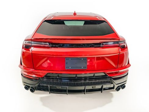 Used 2023 Lamborghini Urus S image 7