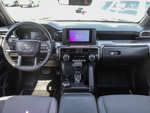 Certified 2026 Toyota Tacoma SR5 AWD/4WD image 15