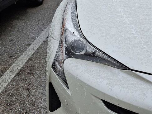 Certified 2017 Toyota Prius Four image 4