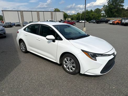 Used 2024 Toyota Corolla LE FWD image 9