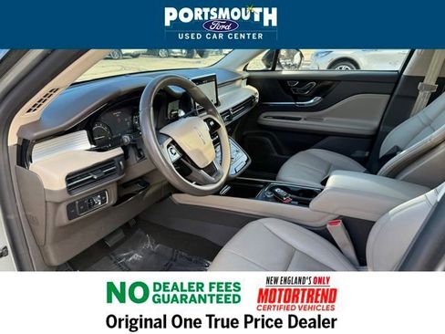 Used 2022 Lincoln Corsair AWD w/ Premium Package image 4