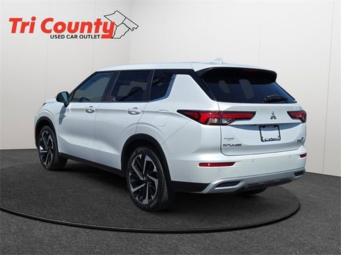 Used 2024 Mitsubishi Outlander SE image 5