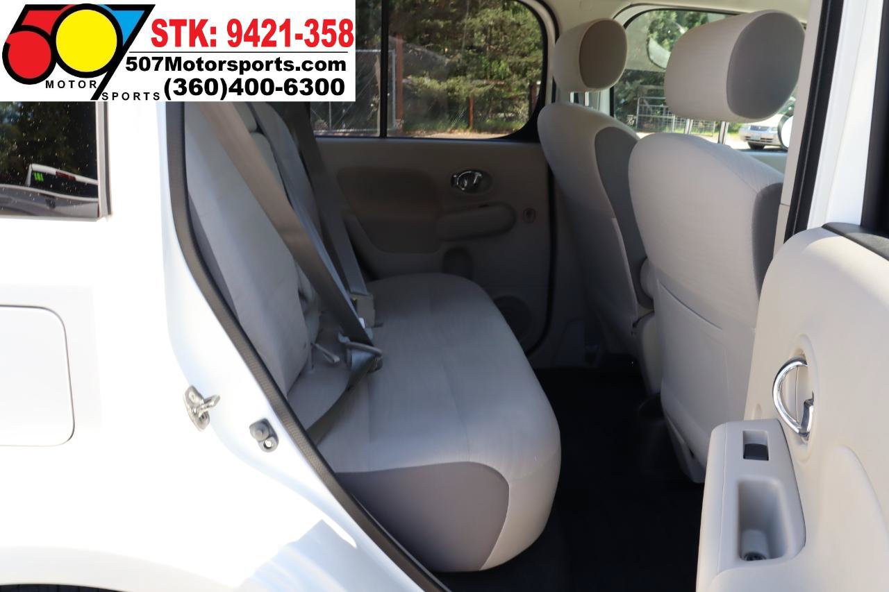Used 2012 Nissan Cube 1.8 SL w/ Interior Designer Pkg FWD image 17