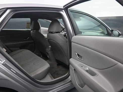 Used 2024 Hyundai Elantra SEL FWD image 47