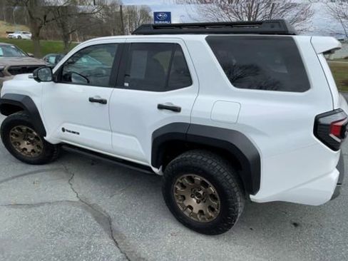 Certified 2025 Toyota 4Runner Trailhunter image 6