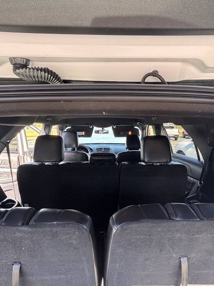 Used 2019 Ford Explorer XLT w/ Equipment Group 202A FWD image 20