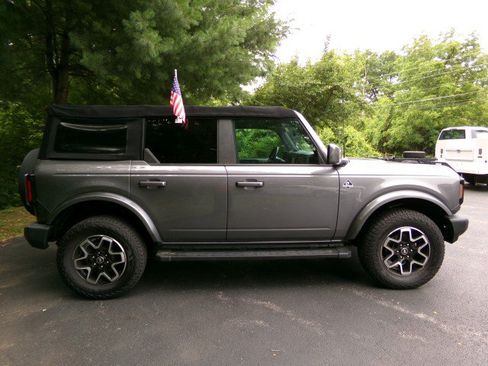 Used 2021 Ford Bronco Outer Banks AWD/4WD image 10