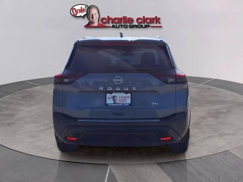 Certified 2023 Nissan Rogue SL w/ SL Premium Package FWD image 4