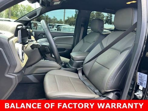 Used 2025 Chevrolet Colorado ZR2 w/ Technology Package AWD/4WD image 14