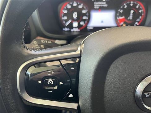 Used 2021 Volvo S60 T5 Momentum w/ Premium Package image 17