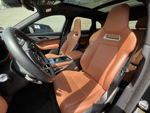 Used 2026 Jaguar F-PACE R-Dynamic S AWD/4WD image 15