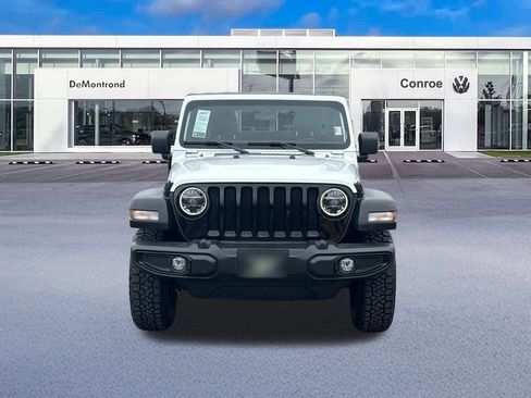 Used 2022 Jeep Wrangler Sport AWD/4WD image 2