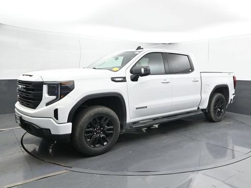 Used 2023 GMC Sierra 1500 Elevation w/ Preferred Package AWD/4WD image 7