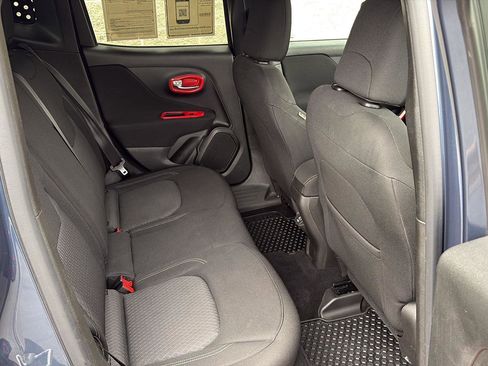Used 2021 Jeep Renegade Latitude AWD/4WD image 25