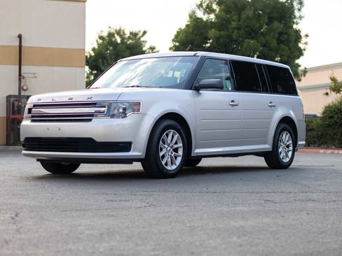 Used 2014 Ford Flex SE image 3