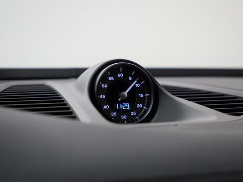 New 2025 Porsche Macan Turbo Electric image 30