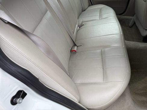 Used 2010 Mercury Grand Marquis LS RWD image 12