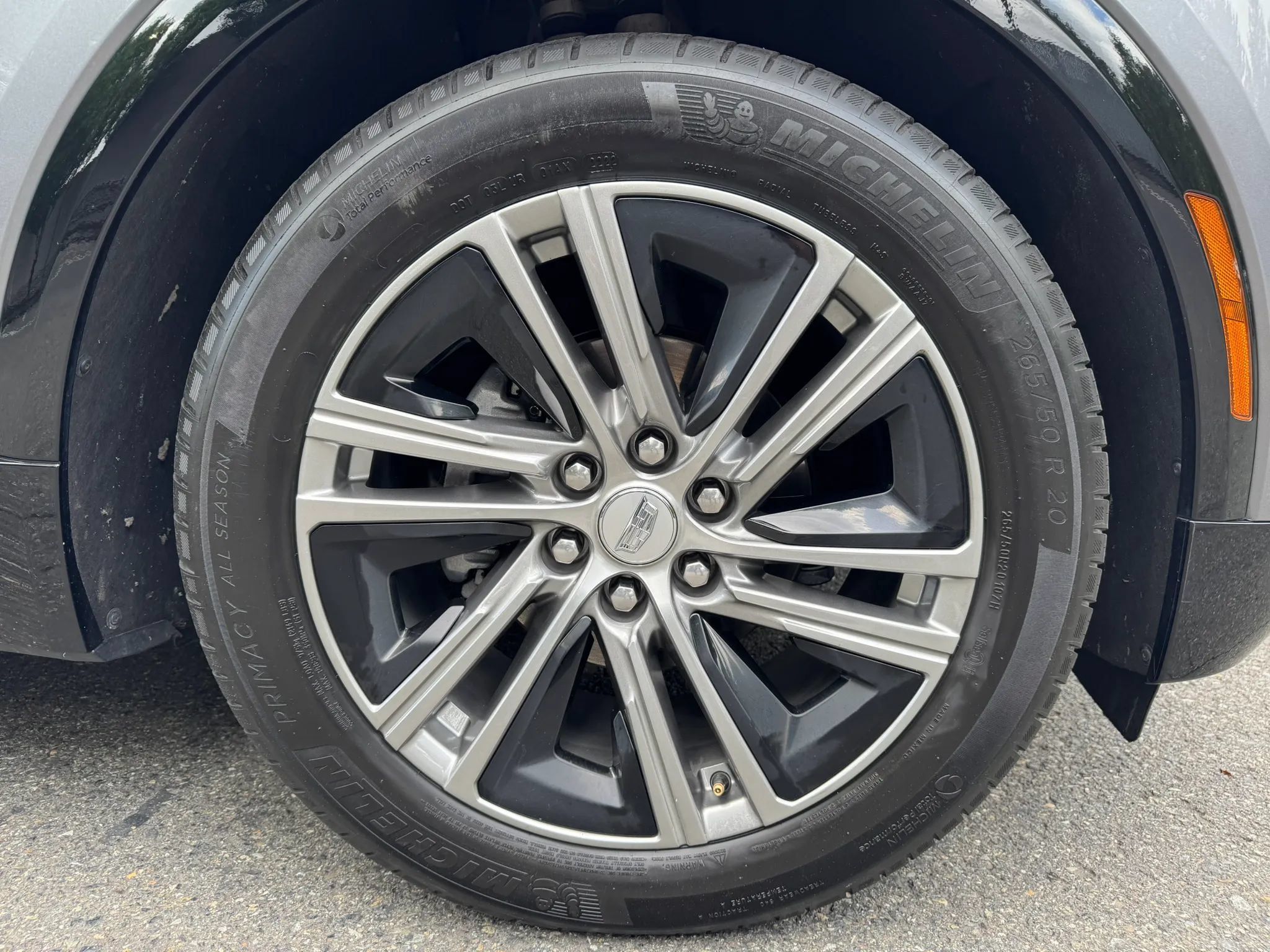 Used 2023 Cadillac Lyriq AWD image 19