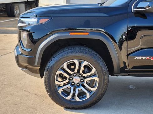 Used 2024 GMC Canyon AT4 w/ AT4 Premium Package AWD/4WD image 15