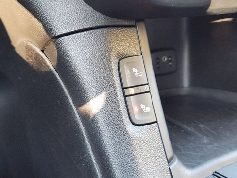 Used 2019 GMC Acadia SLT image 24