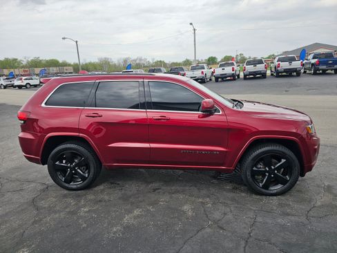 Used 2015 Jeep Grand Cherokee Altitude image 4