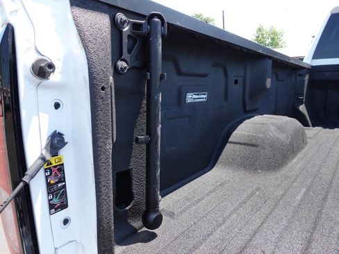 Used 2024 GMC Sierra 3500 SLE AWD/4WD image 28