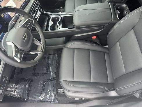 New 2026 Chevrolet Traverse LT w/ Enhanced Driving Package FWD image 21