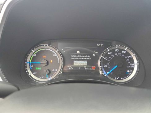 Certified 2024 Toyota Highlander XLE image 26