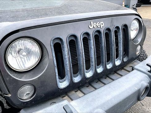 Used 2018 Jeep Wrangler Unlimited Sport S image 5