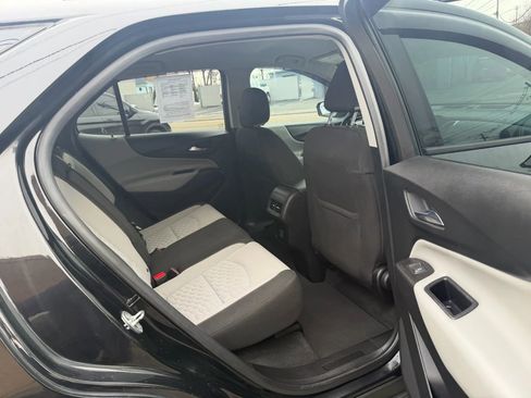 Used 2019 Chevrolet Equinox LS w/ LS Convenience Package FWD image 25