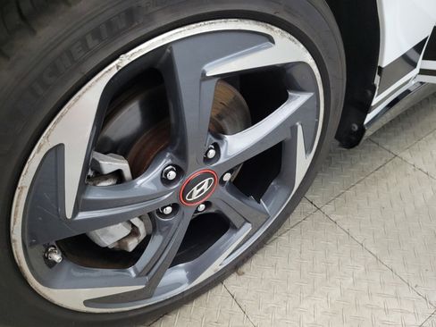 Used 2021 Hyundai Veloster Turbo image 31