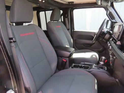 Used 2024 Jeep Wrangler Unlimited Rubicon w/ Convenience Group AWD/4WD image 26