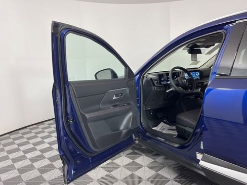 New 2026 Nissan Kicks SR w/ Illumination Package image 16